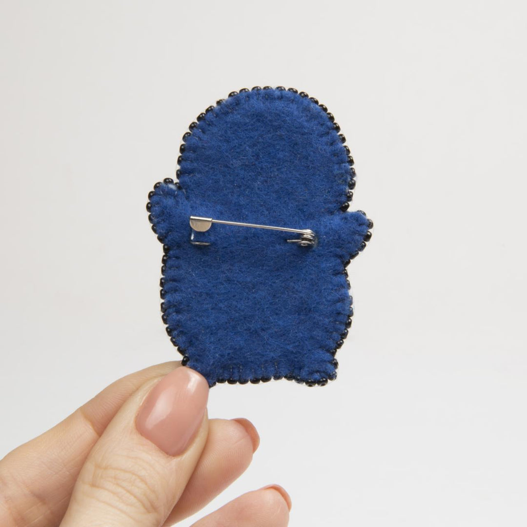 BP-297C Beadwork kit for creating brooch Crystal Art "Penguin"