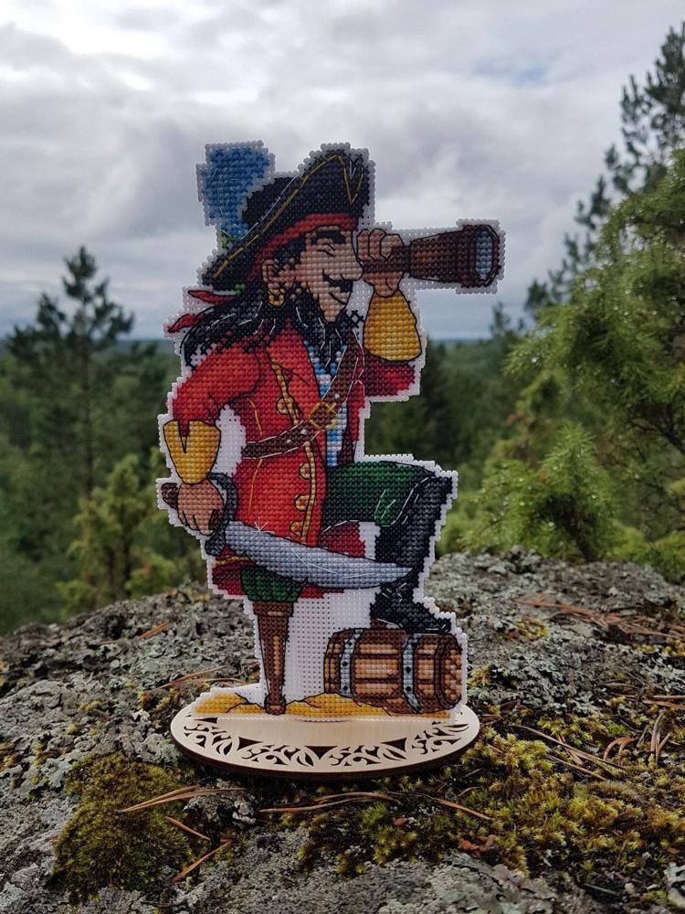 Brave Pirate SR-450 Plastic Canvas Counted Cross Stitch Kit