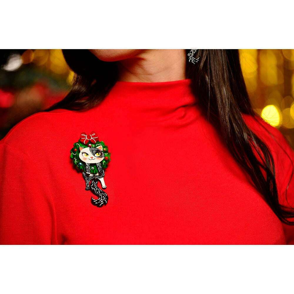 Cat in A Christmas Wreath Brooch by Laliblue – view 2
