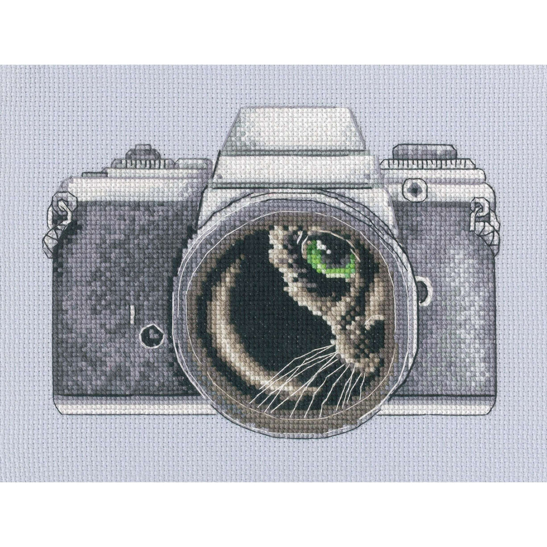 Catographer M1037 Counted Cross Stitch Kit