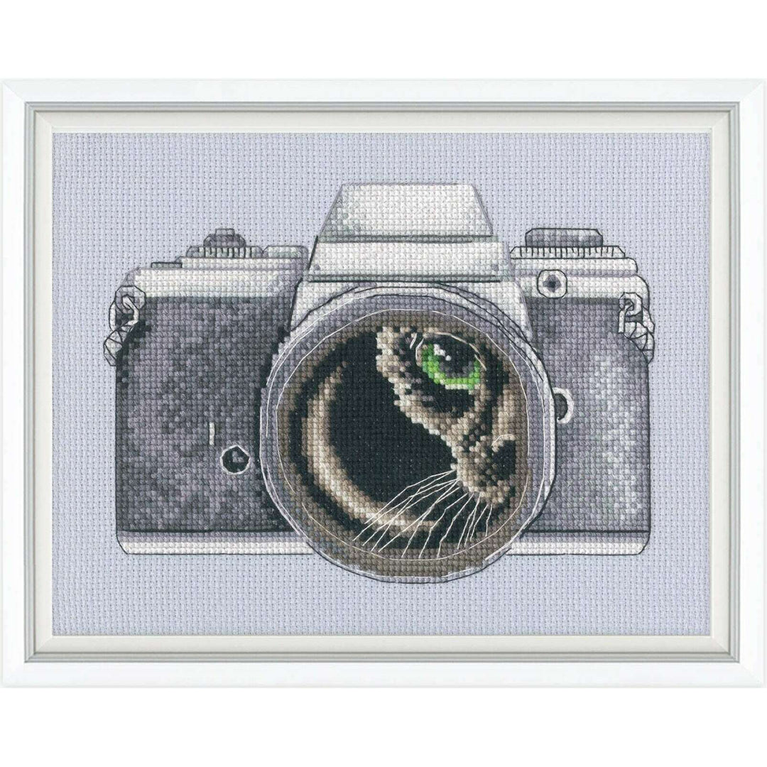 Catographer M1037 Counted Cross Stitch Kit
