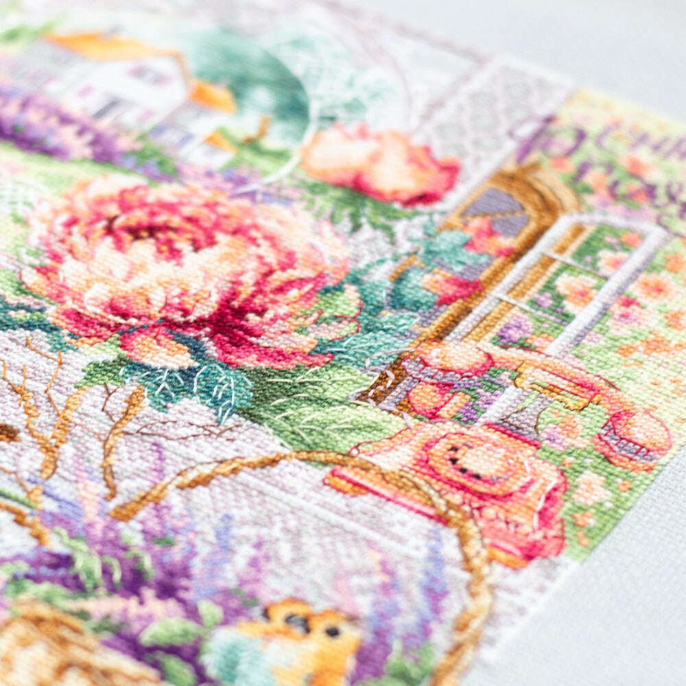 Charming Provence 540-703 Counted Cross-Stitch Kit