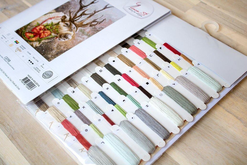 Christmas Deer B598L Counted Cross-Stitch Kit