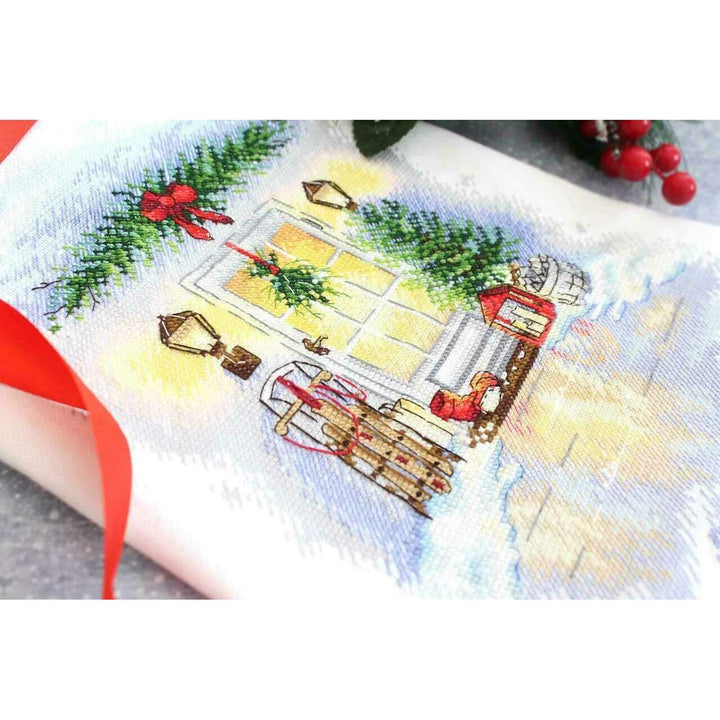 Christmas Door Cross Stitch Kit A-018 / SA-018