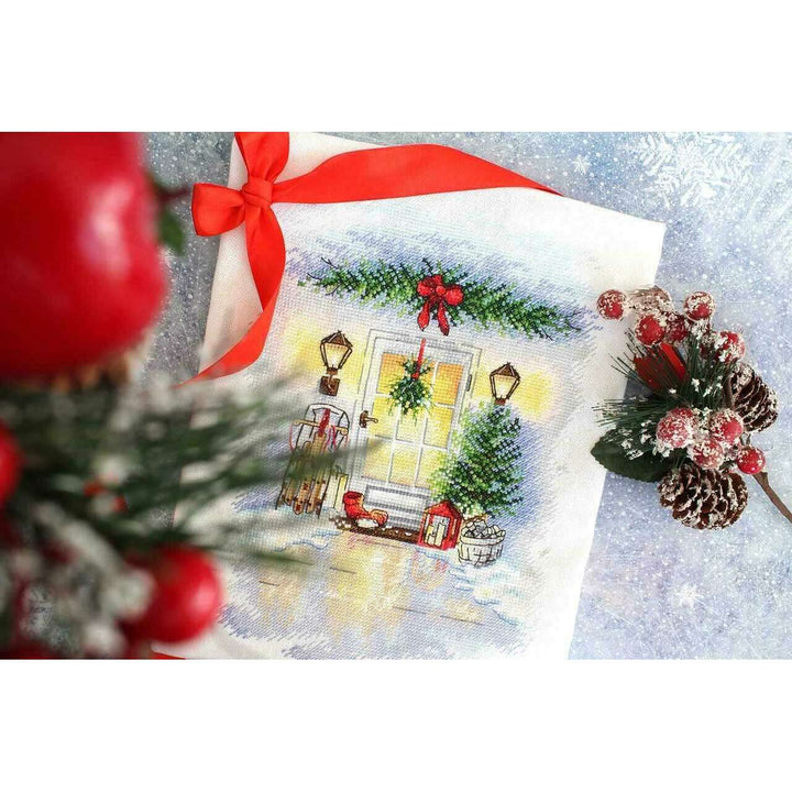 Christmas Door Cross Stitch Kit A-018 / SA-018