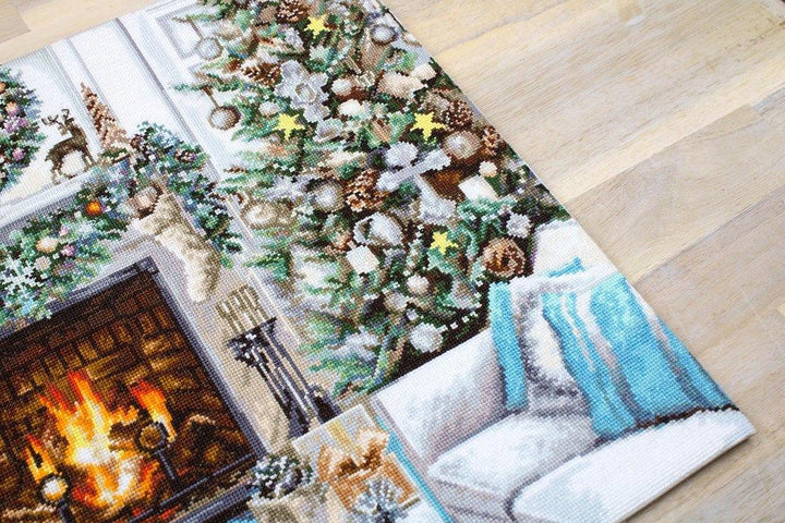 Christmas Interior B2394L Counted Cross-Stitch Kit