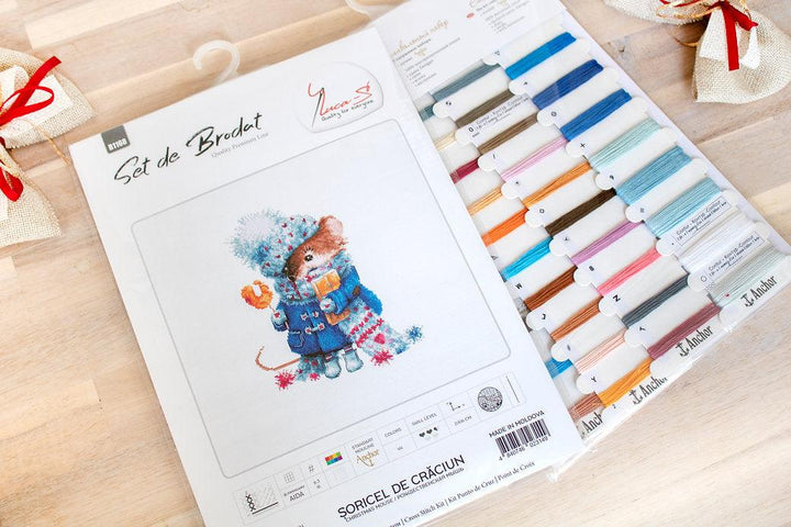 Christmas mouse B1168L Counted Cross-Stitch Kit