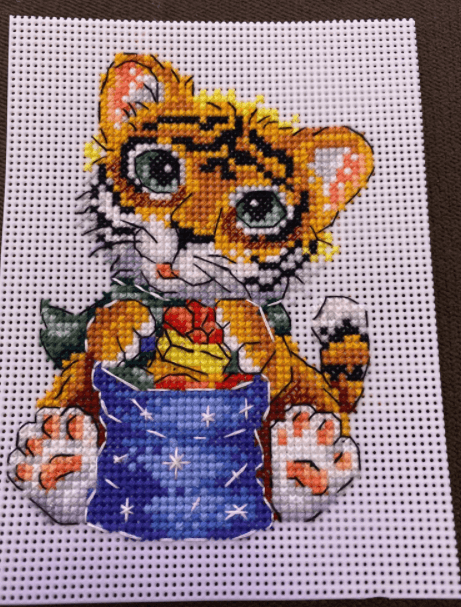 Christmas Tree Ornament. Baby Tiger P-588 Plastic Canvas Counted Cross Stitch Kit