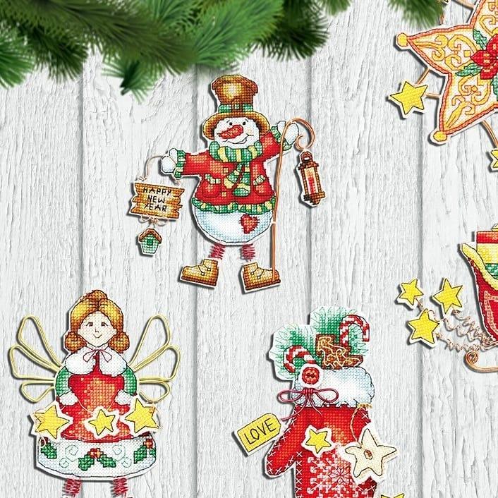 Christmas tree toy. Plastic Canvas Cross-stitch kit T-04C