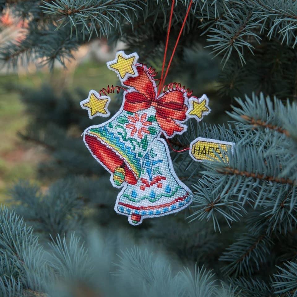 Christmas tree toy. Plastic Canvas Cross-stitch kit T-06C