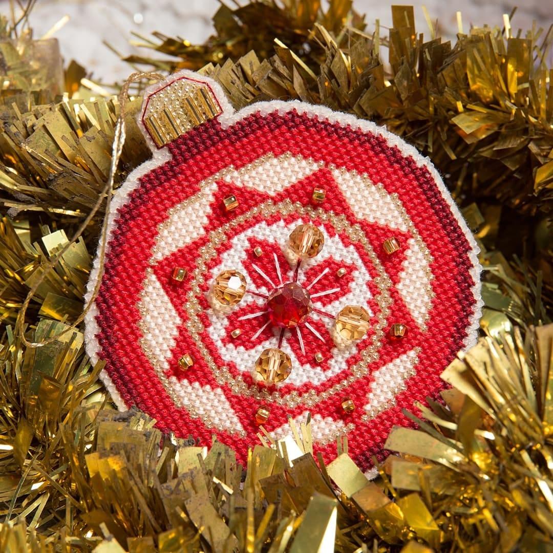 Christmas tree toy. Plastic Canvas Cross-stitch kit T-11C