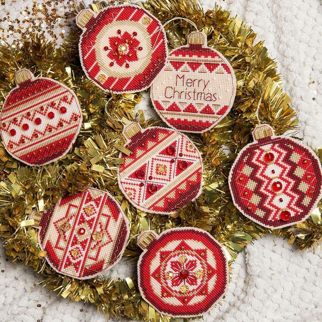 Christmas tree toy. Plastic Canvas Cross-stitch kit T-10C