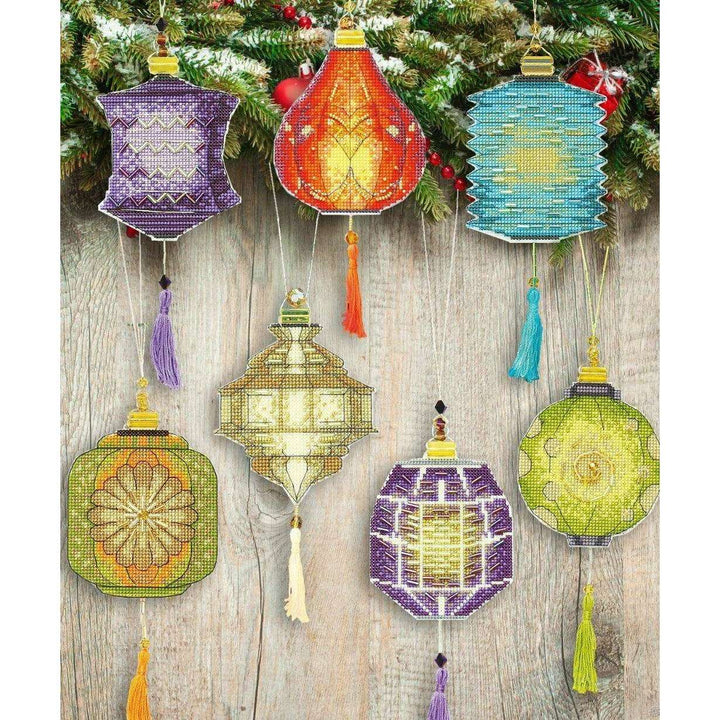 Christmas tree toy. Plastic Canvas Cross-stitch kit T-24C "Colorful lanterns"