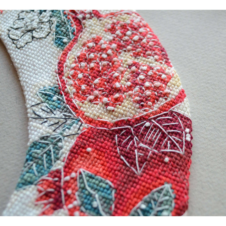 Counted Cross stitch kit - Collar Pomegranate Temptation AHC-002