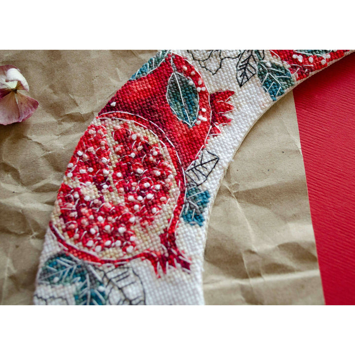 Counted Cross stitch kit - Collar Pomegranate Temptation AHC-002