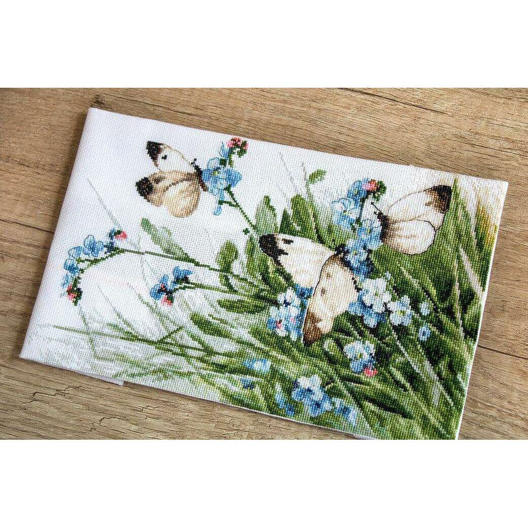Counted Cross Stitch Kit Butterflies and bluebird flowers Leti939