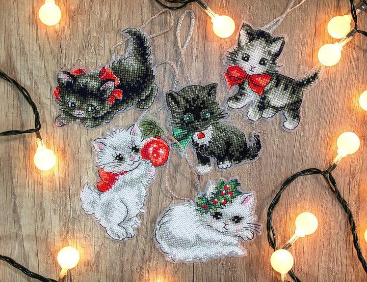 Counted Cross Stitch Kit Christmas Kittens Toys Leti987