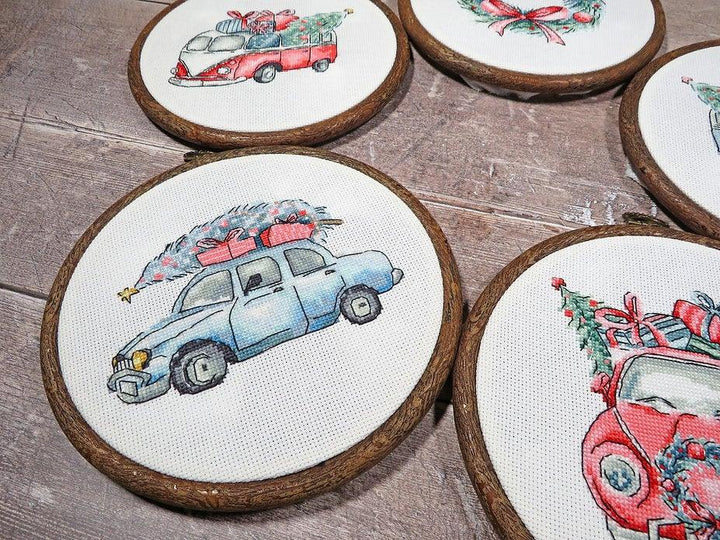 Counted Cross Stitch Kit Christmas Retro Cars / Kit of 5 Leti965