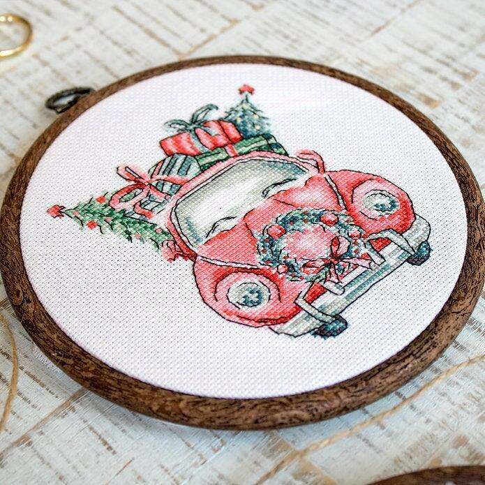Counted Cross Stitch Kit Christmas Retro Cars / Kit of 5 Leti965