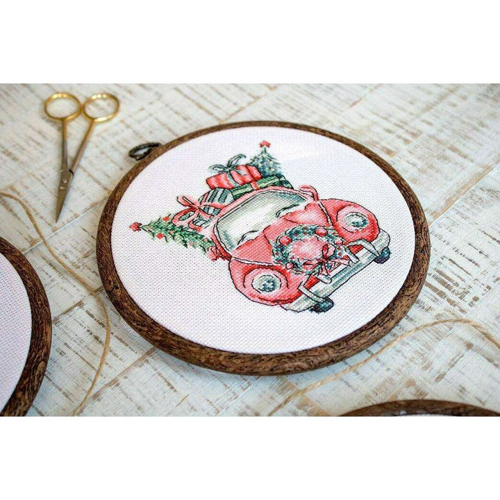 Counted Cross Stitch Kit Christmas Retro Cars / Kit of 5 Leti965