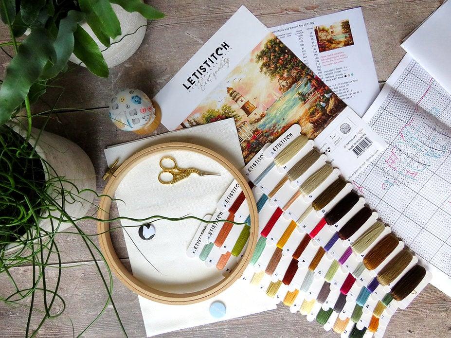 Counted Cross Stitch Kit Cottage by the sea Leti962