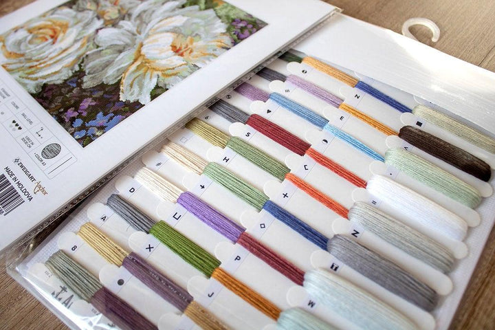 Counted Cross Stitch Kit White Roses Leti930