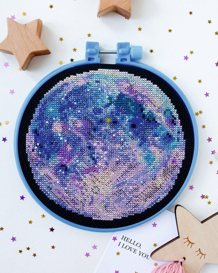 Cross stitch kit Moon's melody AHM-060