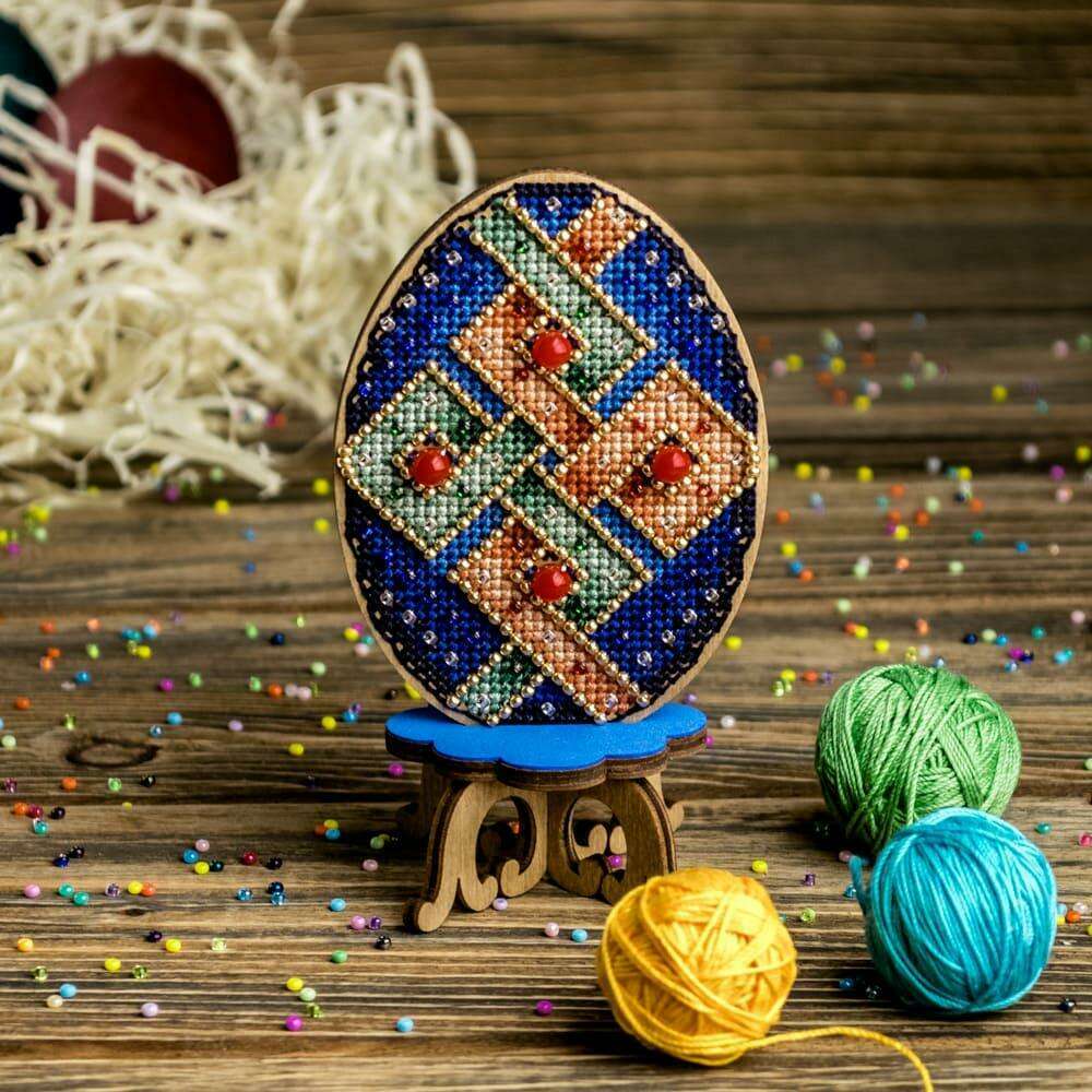 Cross-stitch kit on wood FLW-040