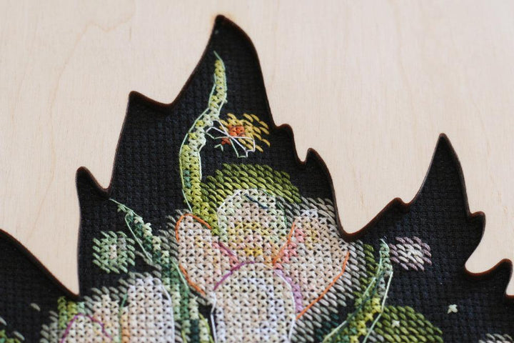 Cross-stitch kit - Little secret AH-115