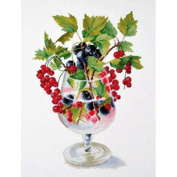 Currant 882 Counted Cross Stitch Kit