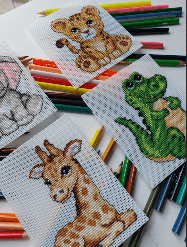 "Cute Animals" 121CS Counted Cross-Stitch Kit