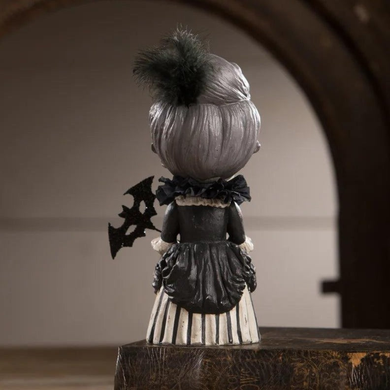 Divine Desiree Skelly by Bethany Lowe - Quirks!