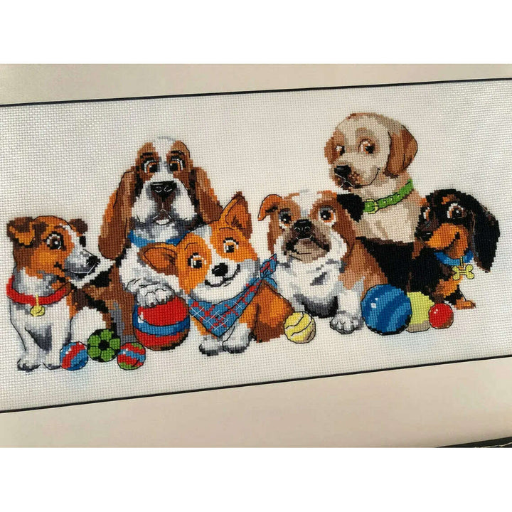 Dog Show R1923 Counted Cross Stitch Kit