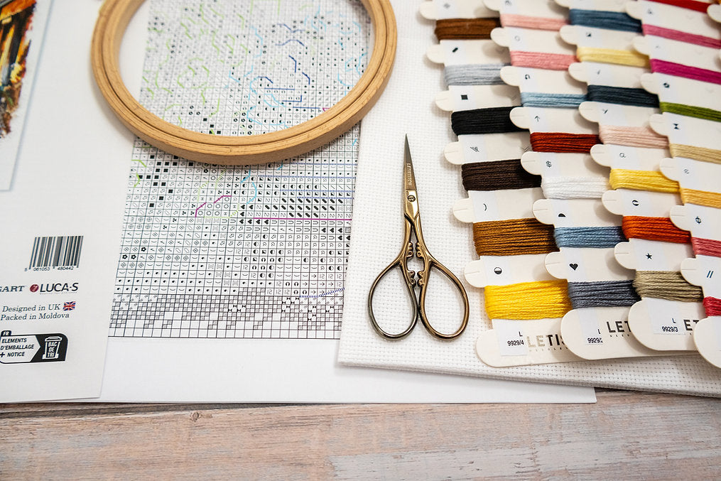 Paris L9929 Counted Cross Stitch Kit