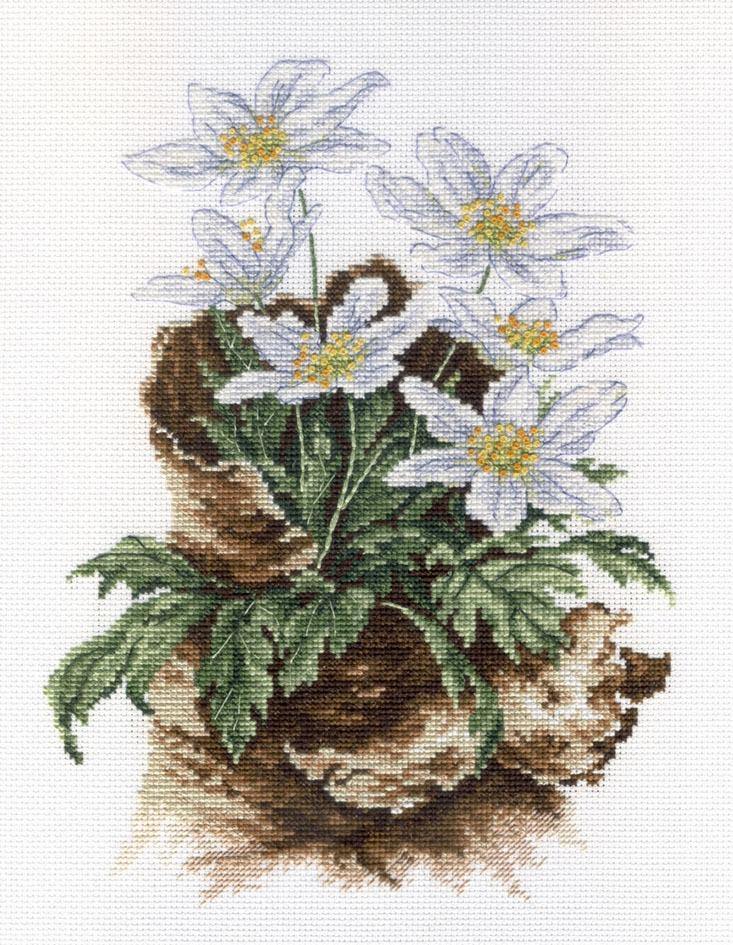 First Flowers SNV-567 Counted Cross Stitch Kit