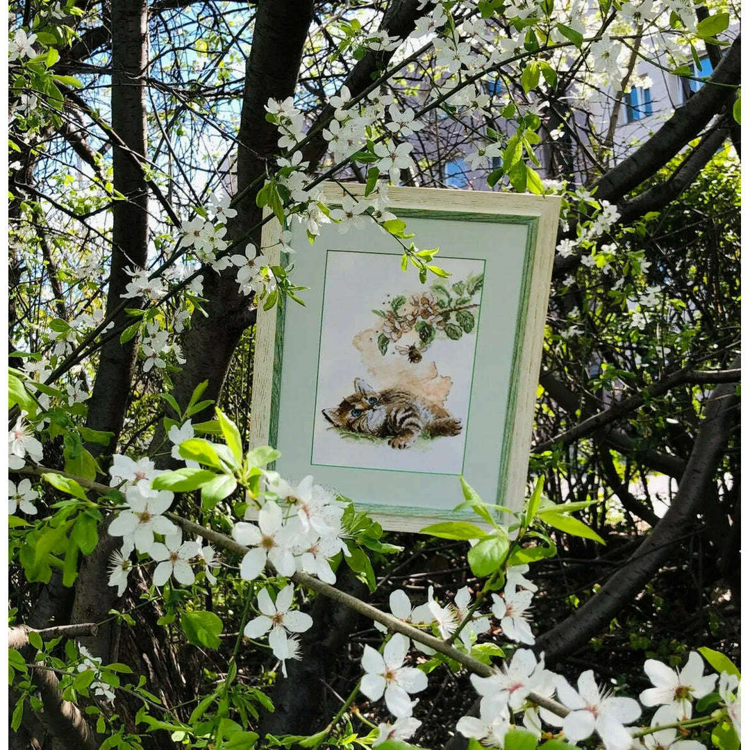 Flight of the Bumblebee R1996 Counted Cross Stitch Kit