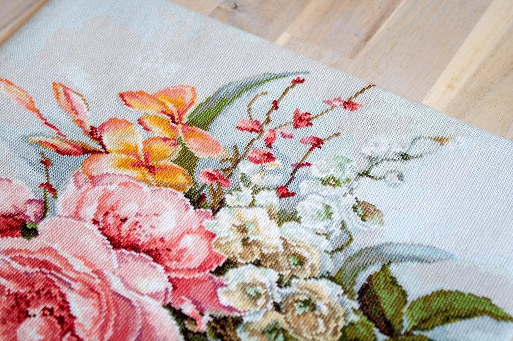Flower bouquet BA2364L Counted Cross-Stitch Kit