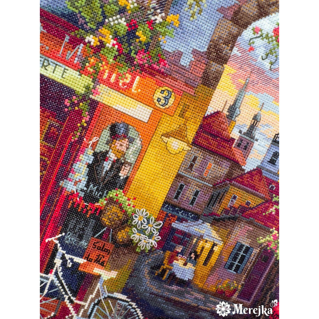French Cafe K-227 Counted Cross-Stitch Kit