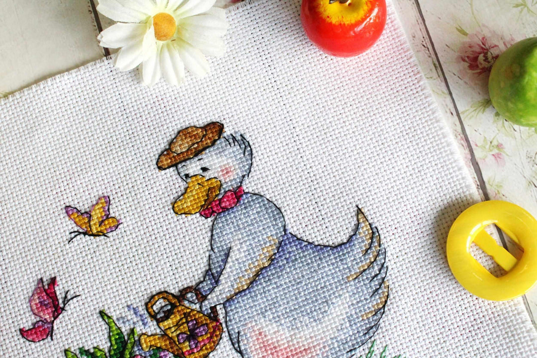 Gardening SM-439 Counted Cross Stitch Kit