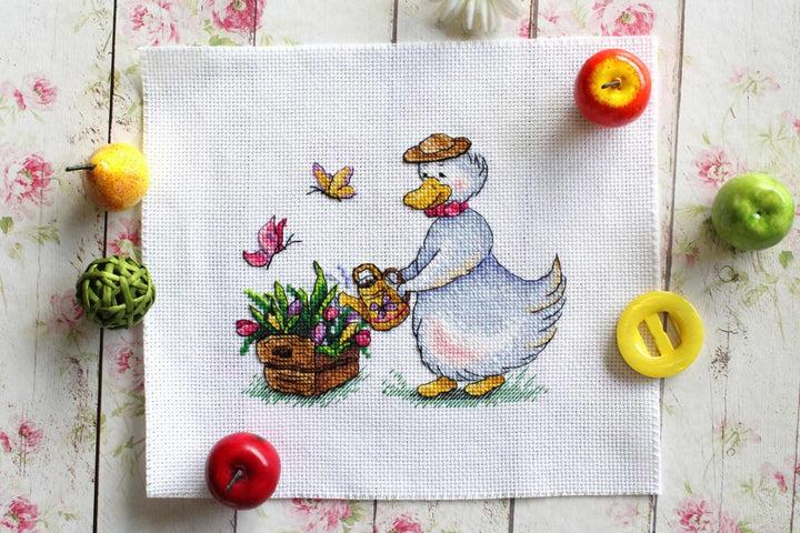 Gardening SM-439 Counted Cross Stitch Kit