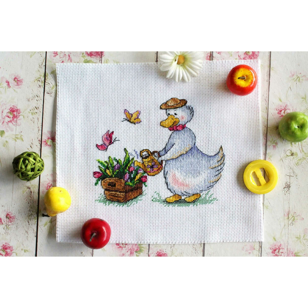 Gardening SM-439 Counted Cross Stitch Kit