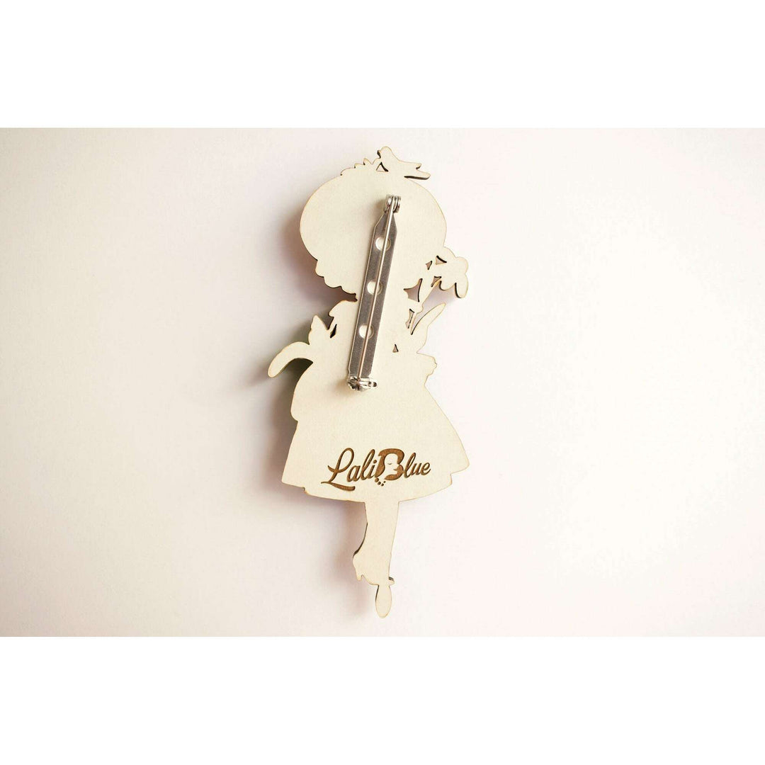 Girl with Daisies Brooch – view 5