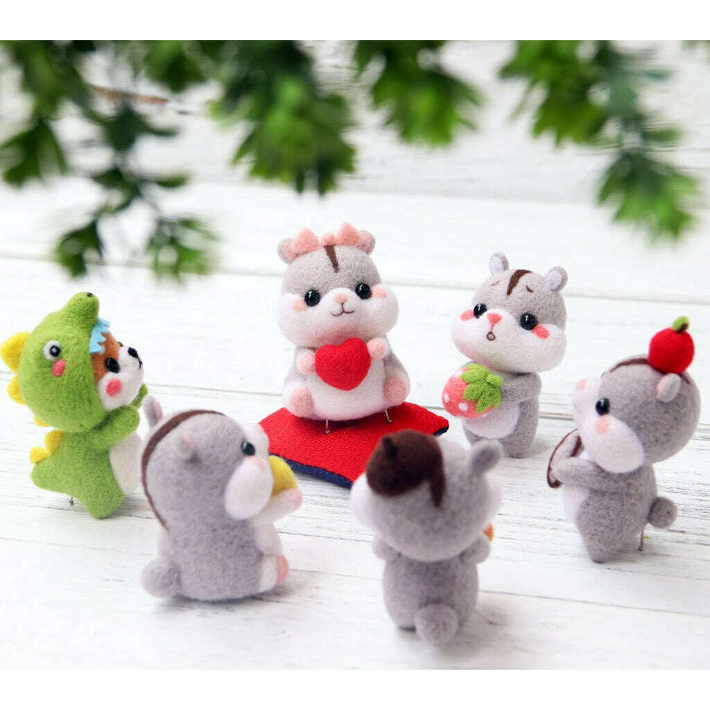 Hamster with Cherry Needle Felting Kit. Wizardi DIY Wool Craft Kit F07N8-128