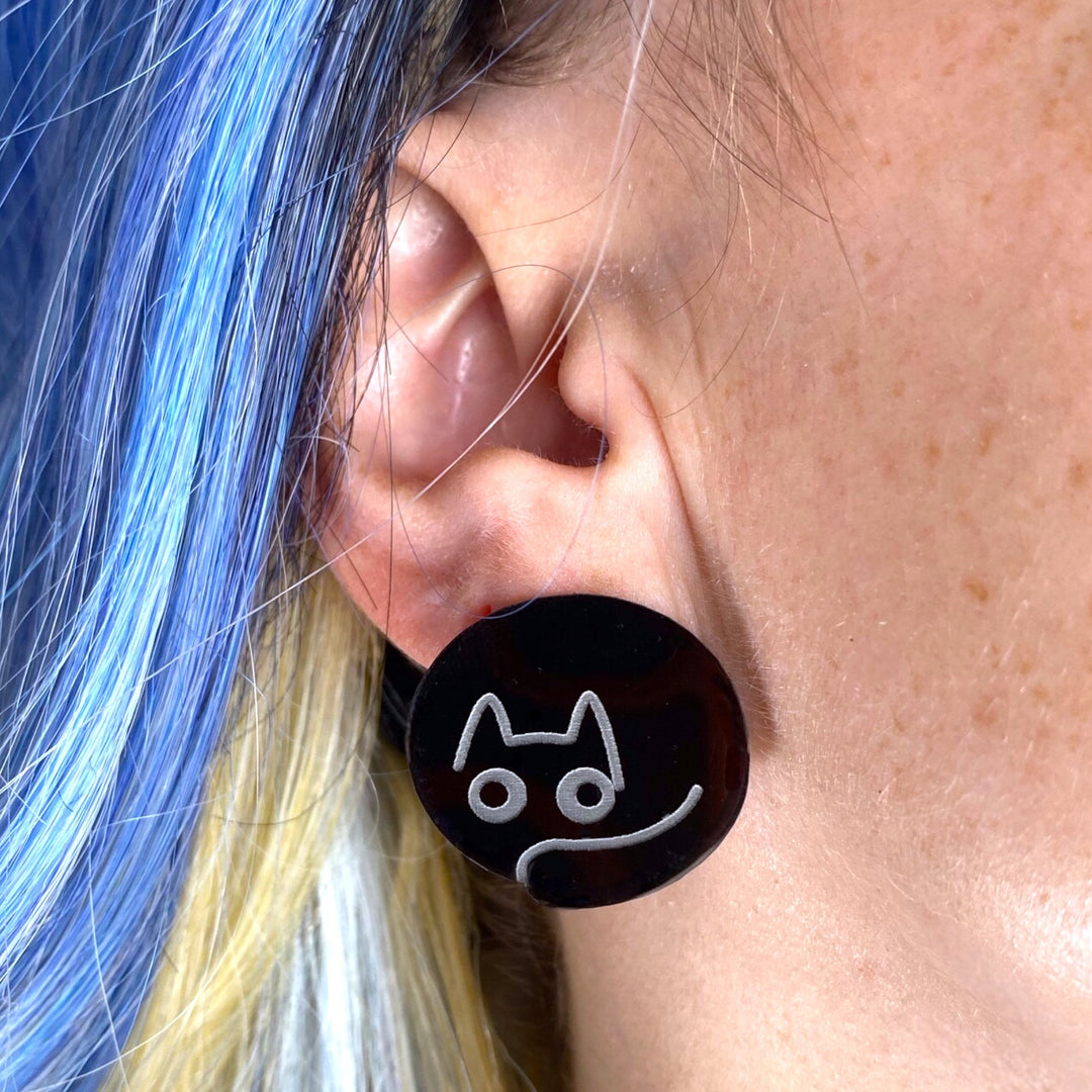 Sarah’s Scribbles Round Cat Earstuds