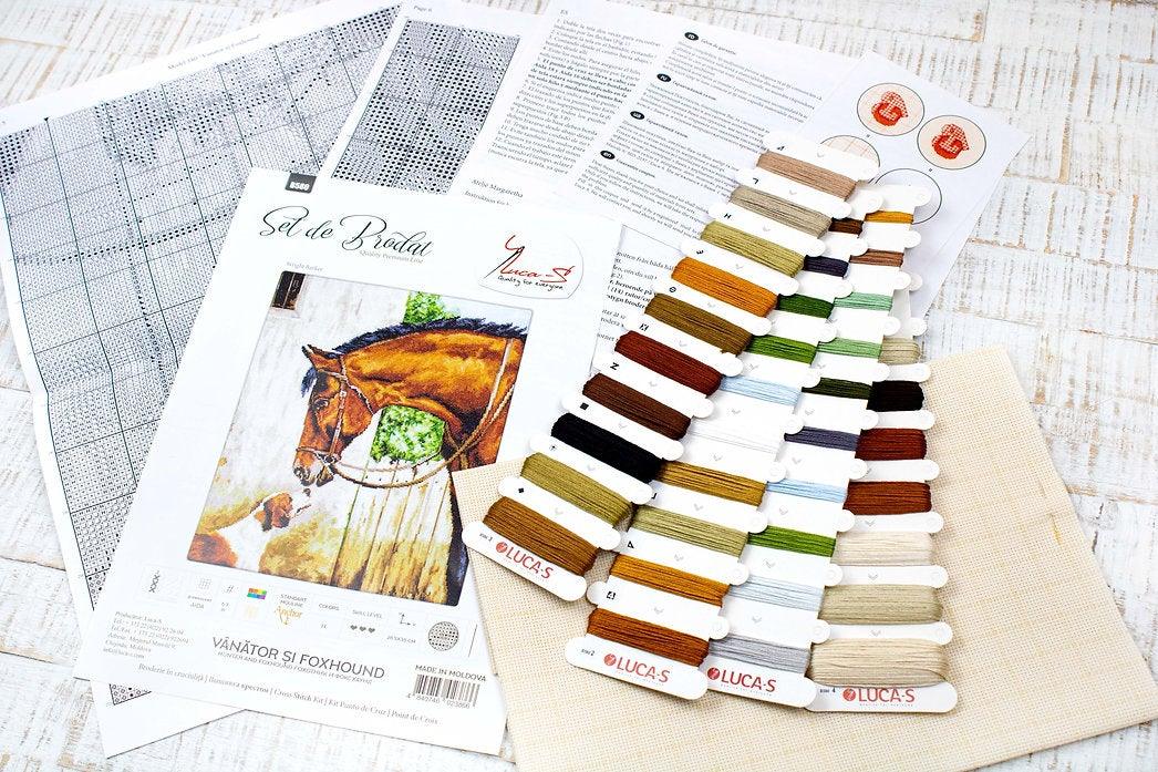 Hunter and Foxhound B580L Counted Cross-Stitch Kit