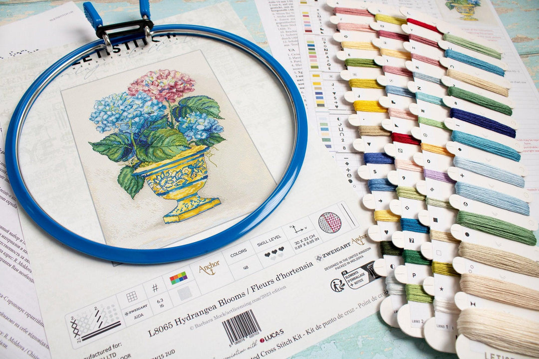 Hydrangea Blooms L8065 Counted Cross Stitch Kit