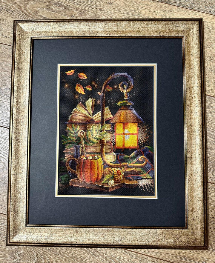 Cozy Autumn R2146 Counted Cross Stitch Kit