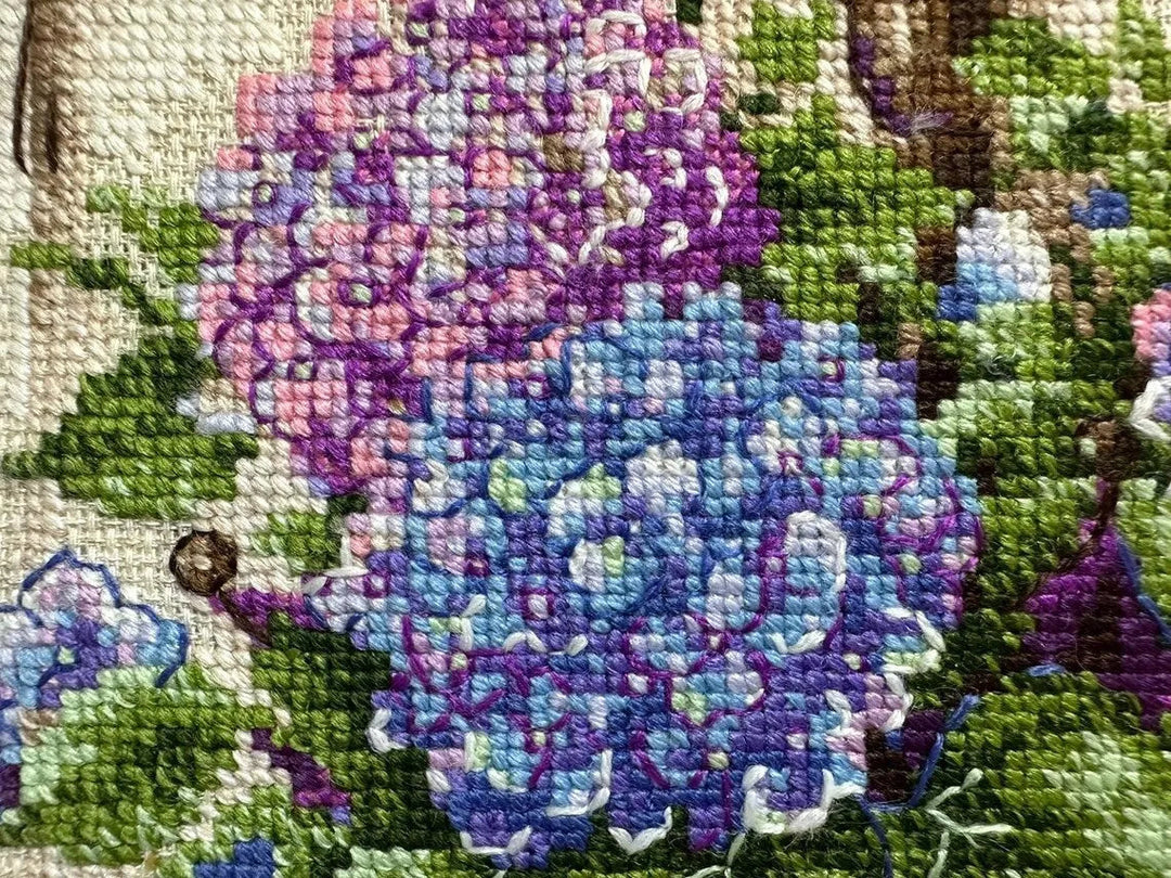 Umbrella Wreath R2087 Counted Cross Stitch Kit