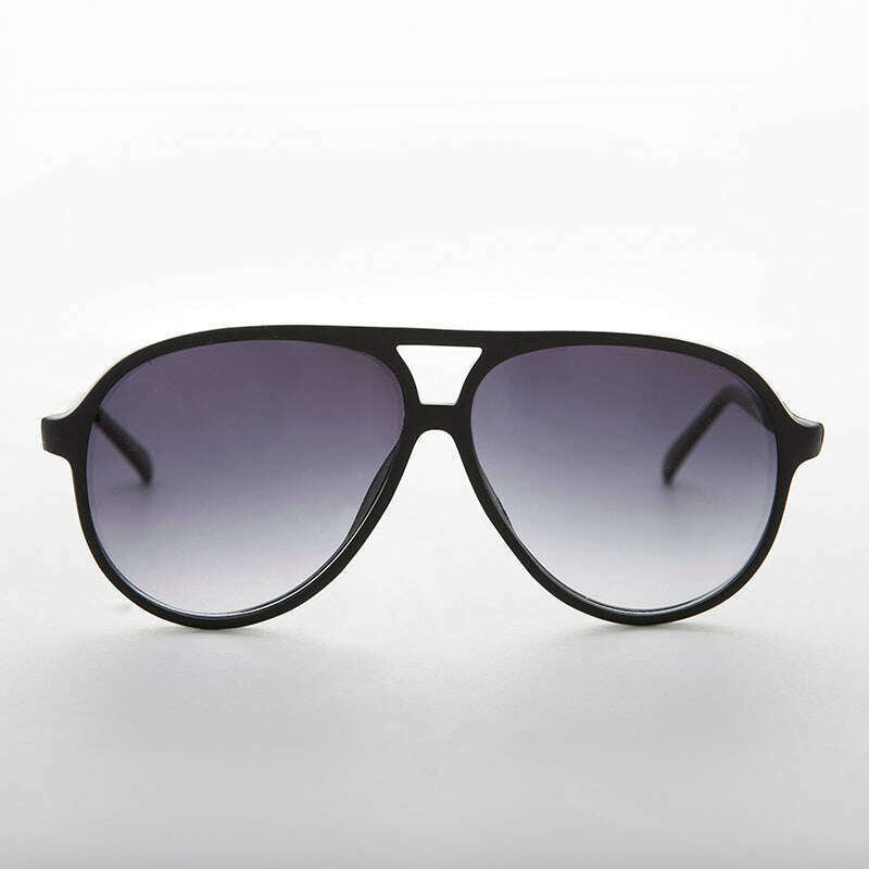 Large Frame Pilot Vintage Sunglass with Gradient Lens - Champ