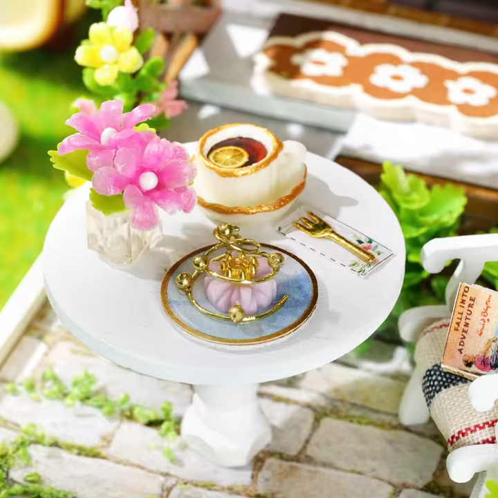 Leisure Time Dollhouse Kit - Miniature Wizardi Roombox Kit